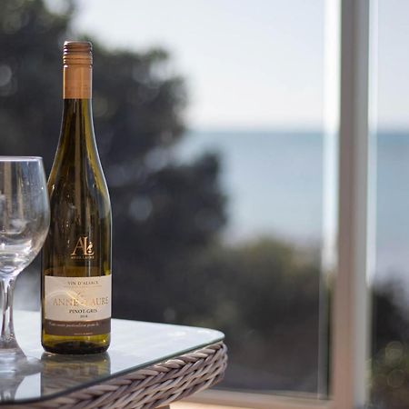 Beachfront Bliss On Wanaka Terrace Support Local Villa New Plymouth Exterior foto