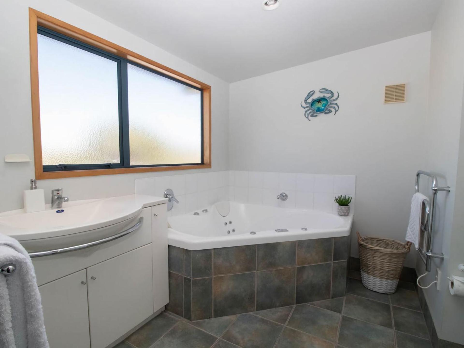 Beachfront Bliss On Wanaka Terrace Support Local Villa New Plymouth Exterior foto