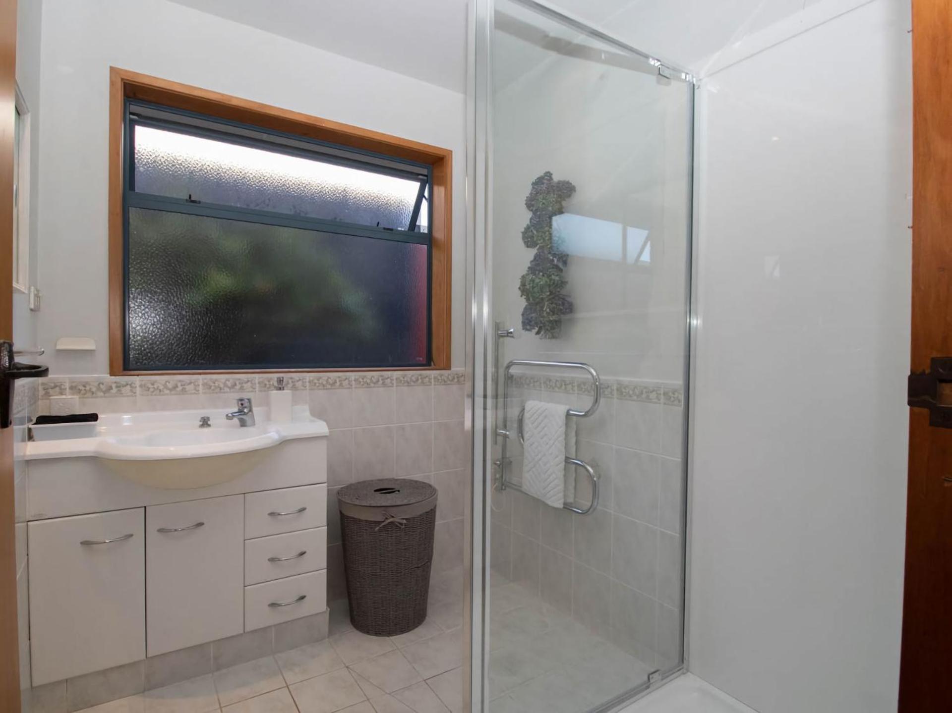 Beachfront Bliss On Wanaka Terrace Support Local Villa New Plymouth Exterior foto