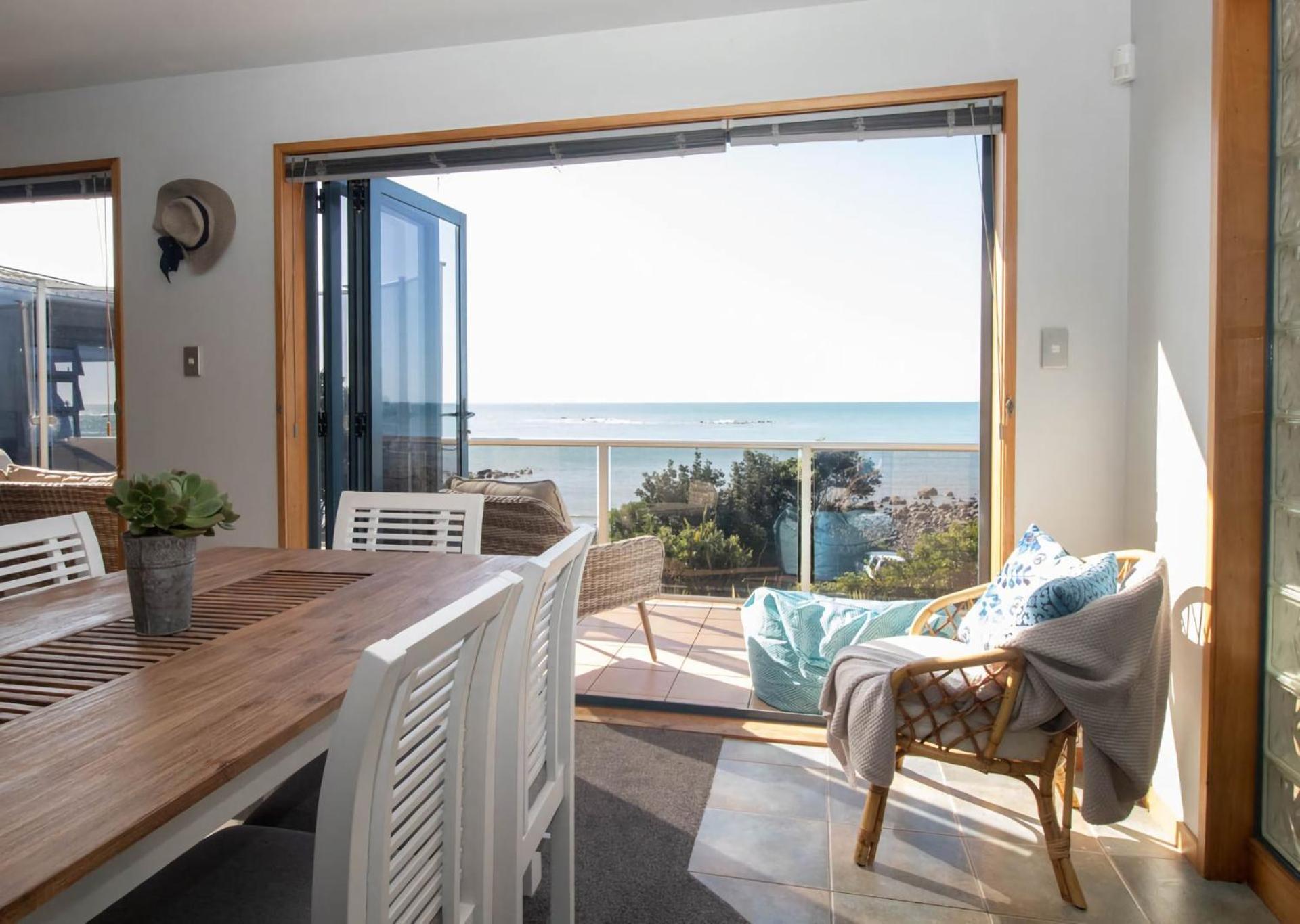 Beachfront Bliss On Wanaka Terrace Support Local Villa New Plymouth Exterior foto