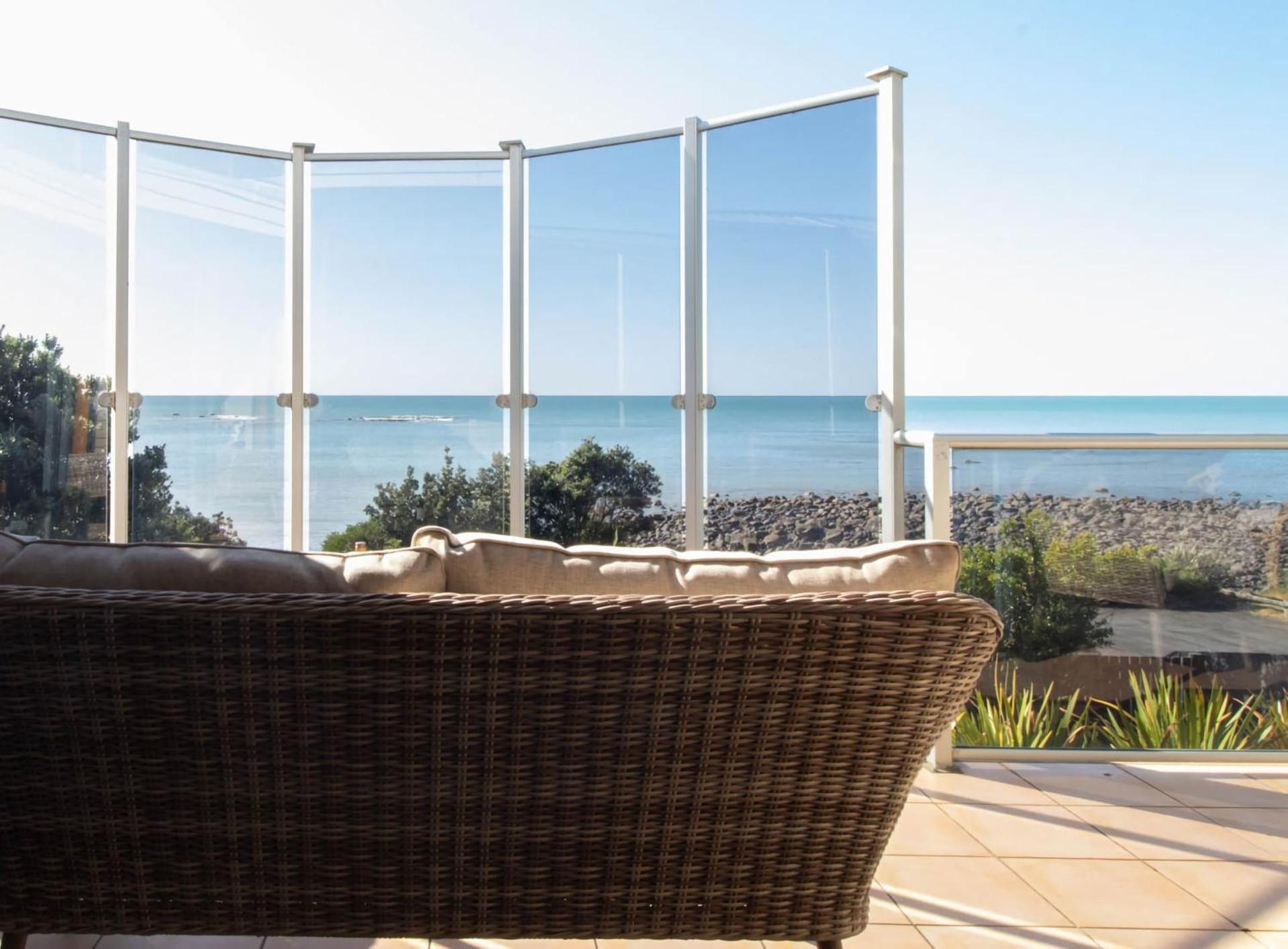 Beachfront Bliss On Wanaka Terrace Support Local Villa New Plymouth Exterior foto
